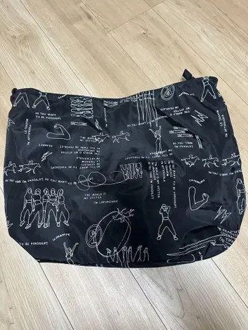 [LE SSERAFIM] OVERSIZED BAG 르세라핌