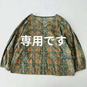 로이스크레용 리버티 패턴 블라우스 풀오버