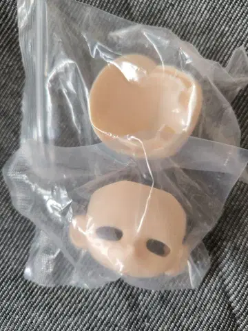충충 카페 노메이크업 얼굴 부품