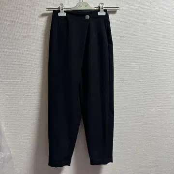 BORDERS at BALCONY 블랙 슬랙스