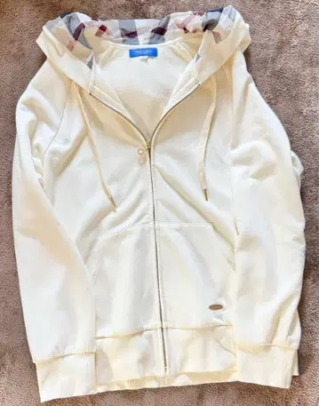 BLUE LABEL CRESTBRIDGE 후드티 38