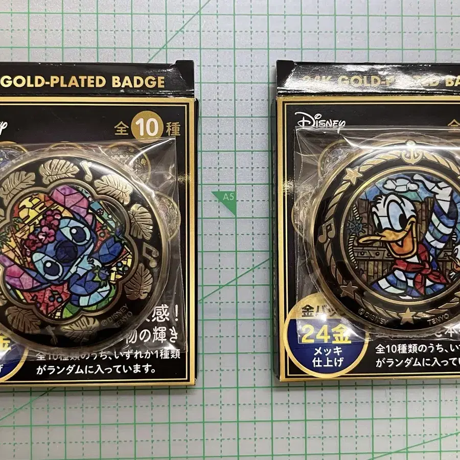 DISNEY | 디즈니 Disney 24K gold plated can badge 2-piece