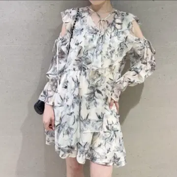 SNIDEL Sustainable 프린트 프릴 미니 원피스