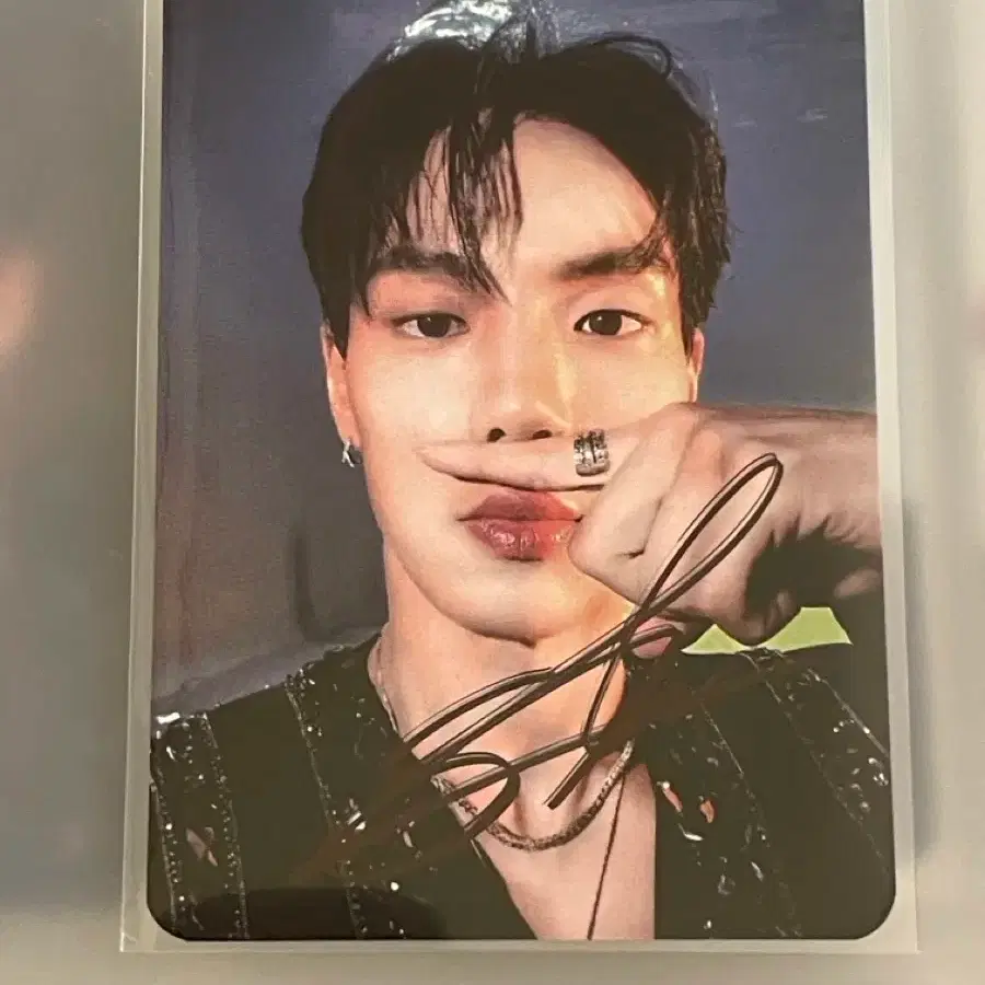 Monsta X Hyungwon Chae Hyungwon sign poca Monsta X | Bunjang Global