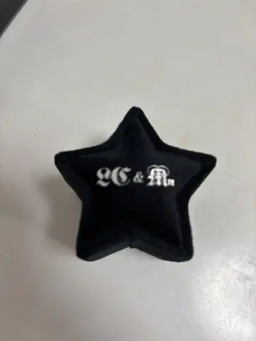 LC&M 별 모양 귀걸이