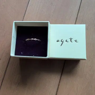 agete 물결 모양 디자인 스톤 반지