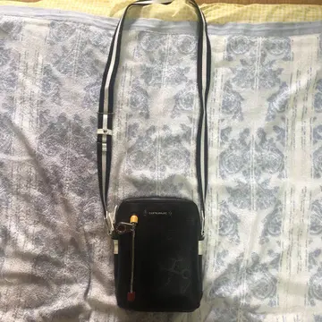 블랙 숄더백 까스텔바작