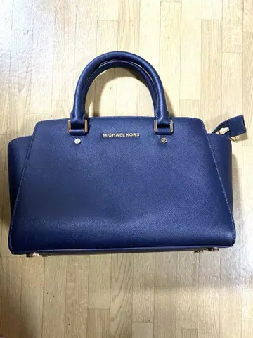 마이클코어스 MICHAEL KORS