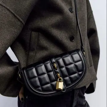 블랙 퀼팅 숄더백 zara