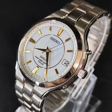 컨디션 최상 SEIKO 세이코 돌체 쉘 다이얼 골드 솔라 손목시계