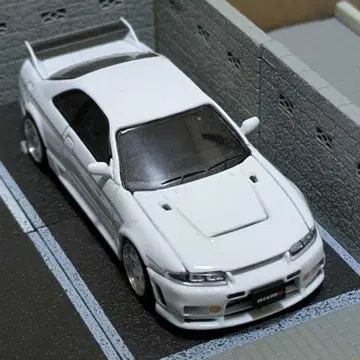 1/64 POP RACE NISSAN GTR R33 400R