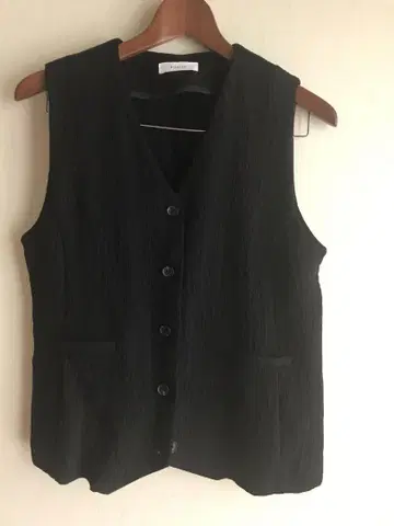 ROSIEE 블랙 베스트 민소매