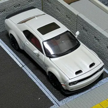 1/64 닷지 챌린저 헬캣