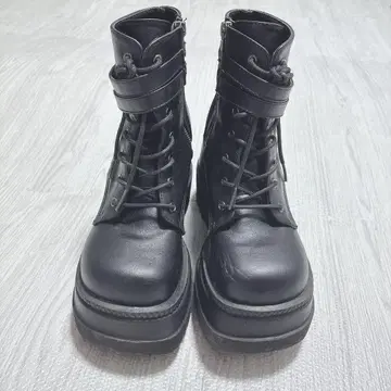 DEMONIA 통굽 부츠 (25cm)