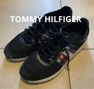 TOMMY HILFIGER 블랙 스니커즈