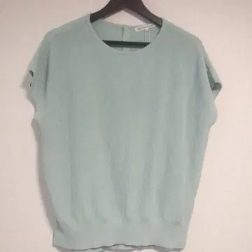 23구 미사용 size 44 민트 반팔 니트