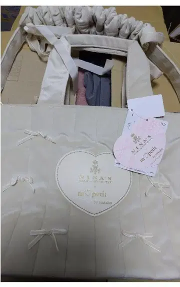 아오키 미사코 님 숄더 핸드백 아이보리