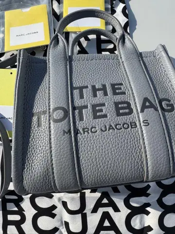 MARC JACOBS 그레이 토트백 THE TOTE BAG