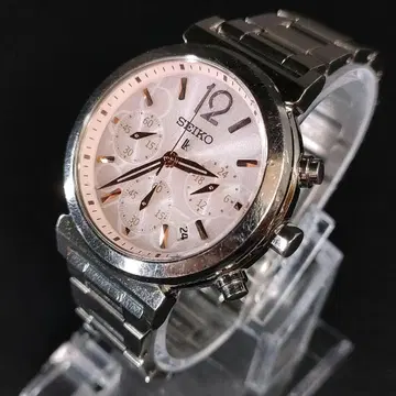 새상품급 SEIKO 세이코 루키아 V175-0AJ0 핑크 솔라 손목시계