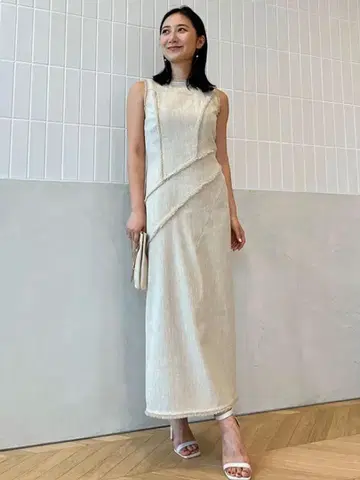 슬리브리스 비대칭 롱 원피스