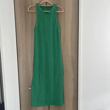 ZARA 케이블 짜임 슬리브리스 원피스