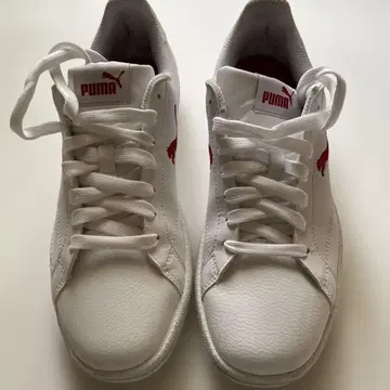 PUMA 화이트 스니커즈