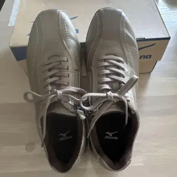Mizuno Wave Sensation AC 25.5cm