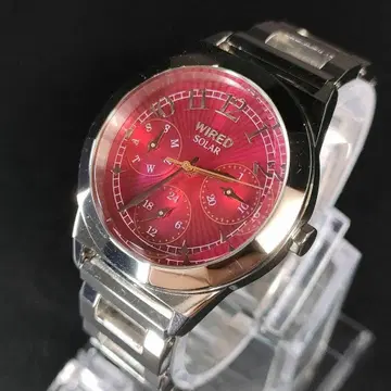 컨디션 최상 SEIKO 세이코 와이어드 레드 실버 골드 솔라