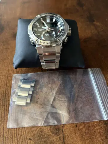 CASIO G-SHOCK GST-B200 솔라 손목시계