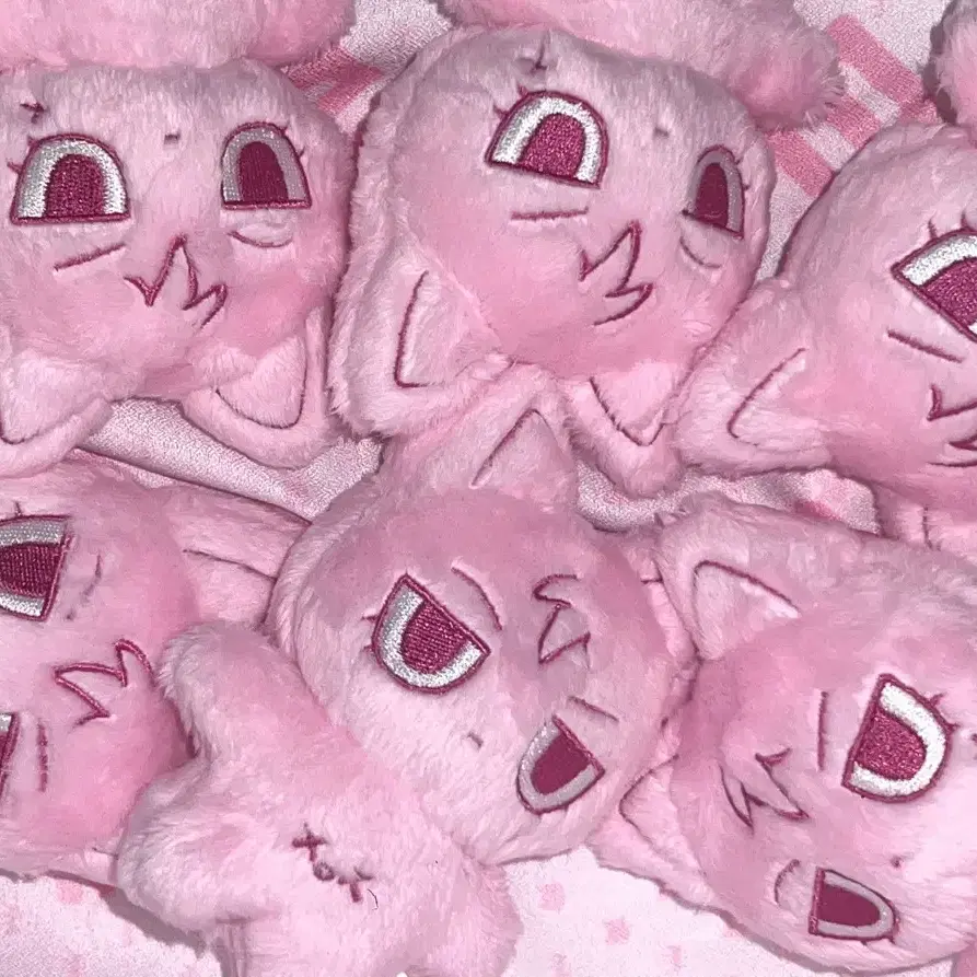 G-DRAGON | 지드래곤 Bigbang G-dragon Nyang Go-ni Doll wts