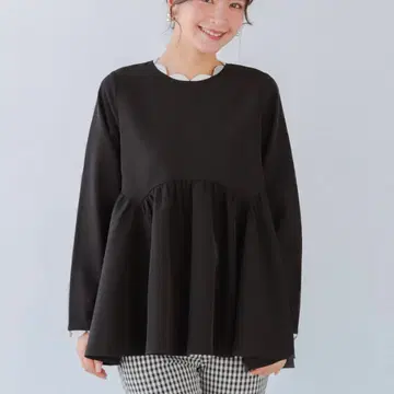 fitmore 핏모아 스캘럽넥 페플럼 상의 블랙