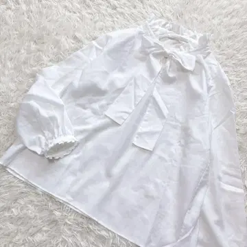 2025 SS 보르지 글로스 아문젠 프릴 칼라 리본 블라우스