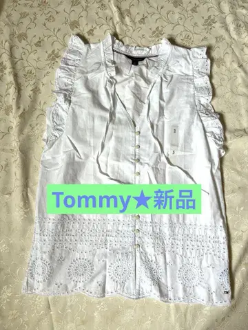 TIMMY 슬리브리스 화이트 상의
