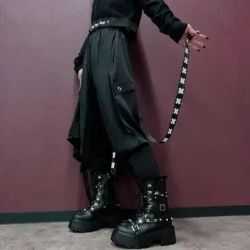 NieR 플랩 x 탈부착 가능 서스펜더 SARROUEL PANTS