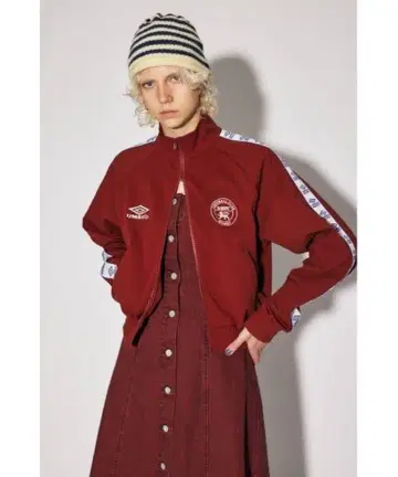 UMBRO 버건디 집업 자켓