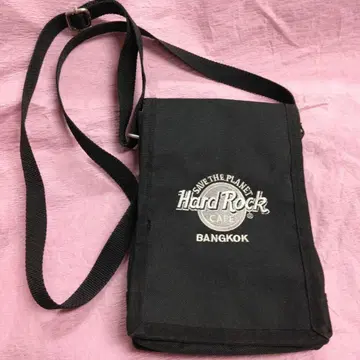 Hard Rock CAFE 블랙 숄더백 자수 남녀 공용