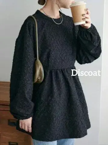 Discoat 엠보 JQD 허리 절개 블라우스