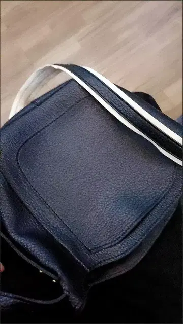 블랙 가죽 스타일 숄더백