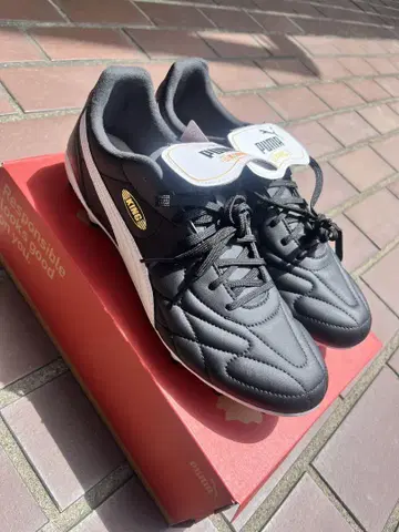 PUMA KING 축구 스파이크 블랙/화이트