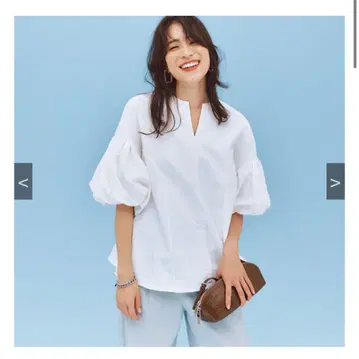 VERY three square 벌룬 슬리브 타프타 블라우스 화이트
