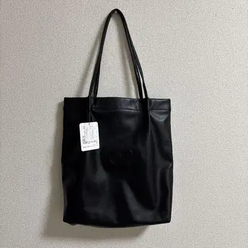 검은색 합성 피혁 숄더백