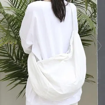 F&D: 나일론 보트 숄더백 / 화이트