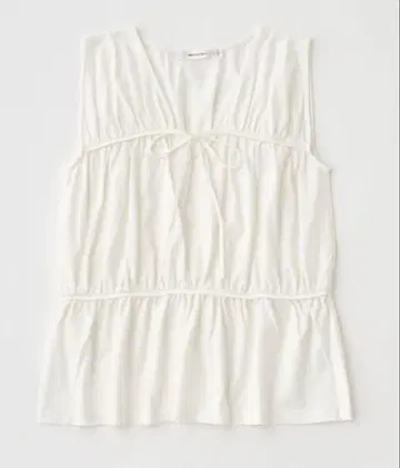 STRINGS GATHERED 상의 moussy 화이트