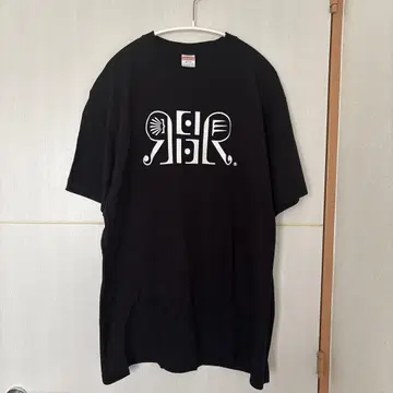 REIRIE BIG 로고 T셔츠 블랙