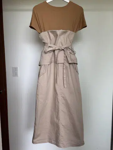 뷔스티에 스타일 베이지 원피스