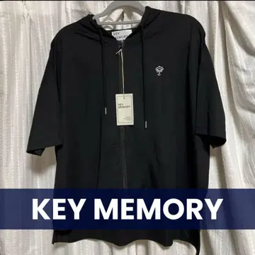 [ KEY MEMORY ] 후드 부착 반팔 후드티