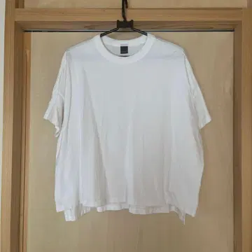 TRAVAIL MANUEL 클래식 천축 슬릿 티셔츠