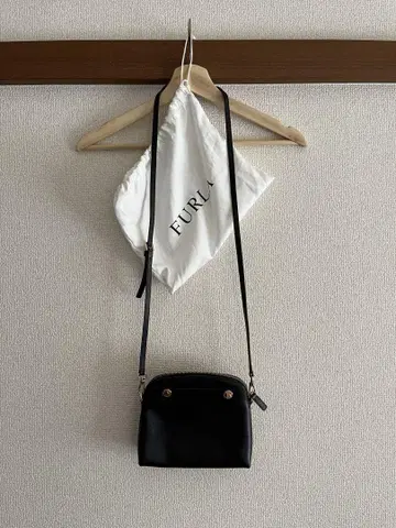 FURLA 훌라 숄더백 블랙