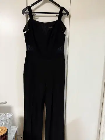 타임세일 블랙 슬리브리스 올인원