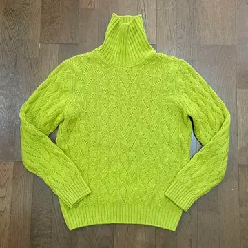 새상품급 딸리아또레 터틀넥 로우게이지 케이블 니트 50 말차